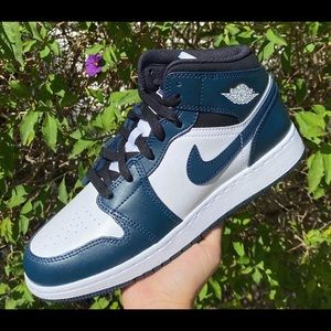 Air Jordan 1 Mid Dark Teal NEW w/ box